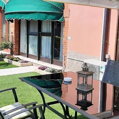Stella Mit Garten Und Panoramablick